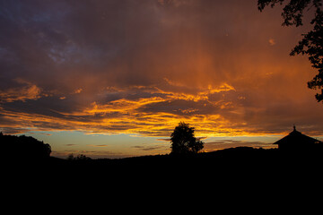 Sonnenuntergang im schönen Taunus in Hessen