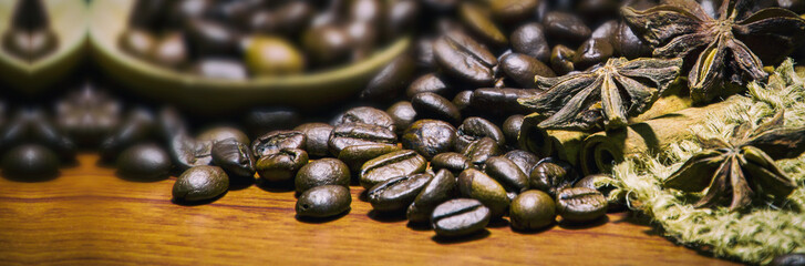 banner size,Coffee beans on wooden table