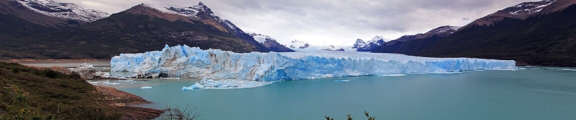Fototapeta na wymiar Perito Moreno Gletscher