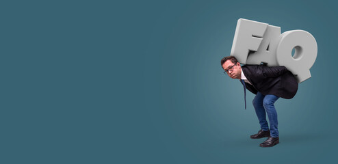 Mann trägt FAQ