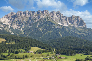 Fototapeta na wymiar Blick von Ellmau zum Kaisergebirge,Tirol,Österreich