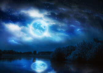 Fototapeta na wymiar Full moon above river