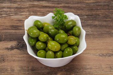 Green Campo Real olives in the bowl