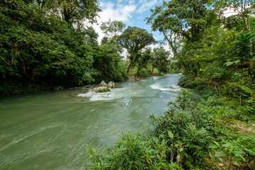 rio Cuatro Chorros, Lancetillo - La Parroquia, Franja Transversal del Norte , departamento de ...