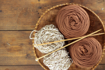 knitting yarn with knitting needles