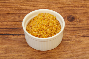 Vegetarian cuisine - dry bulgur for cooking