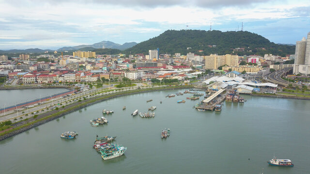 puerto de pesca en la cinta costera de Panama 