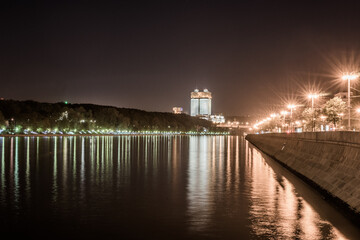 Night view of the Frunzenskaya embankment of the city of Moscow - 403692050