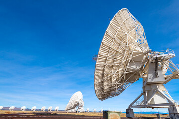 Satelite antennas array
