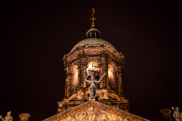 Obraz premium Building in dam square in Amsterdam