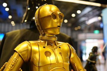 Fototapeta premium C-3PO fictional character figures in Ximending Mall, Taipei. C-3PO is a humanoid robot character from the Star Wars franchise appears who in the original trilogy. TAIPEI, TAIWAN - JUNE 26, 2018.