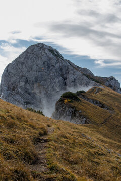 Trail towards Jezerski stog mountain	