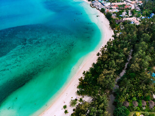 Fototapeta na wymiar Beach in Thailand top view. Thailand Ko Pha-ngan malibu beach
