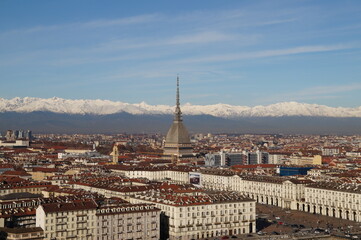Fototapeta na wymiar Turin: panoramic view of the city, the Mole Antonelliana Tower and the Alps 