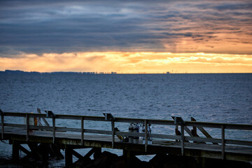 Obraz premium pier at sunrise