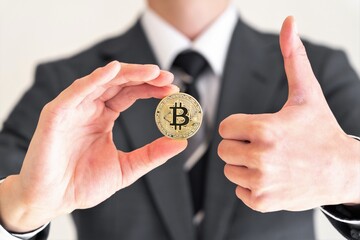 ビットコイン　暗号通貨　人物