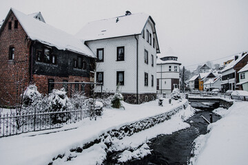Thüringen | Stützerbach | Dorf im Schnee