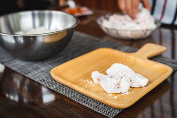 Chicken wing with flour