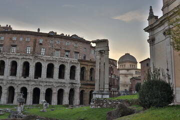 Fototapeta premium A winter afternoon walking around Rome