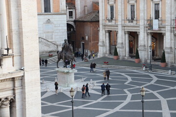 A winter afternoon walking around Rome