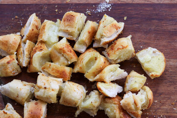Garlic bread, the delicious accompaniment of barbecue gaucho.