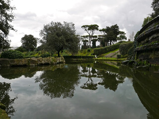bel panorama dal giardino delle cascate all'eur, a roma