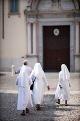 Nonnes