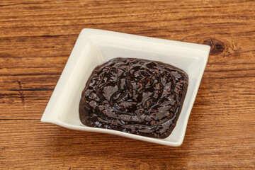 Black Pepper sauce in the bowl