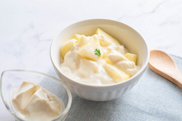 りんごの豆乳ヨーグルト和え