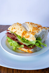 sandwich with ham