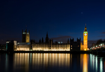 Obraz na płótnie Canvas big ben at night in London UK