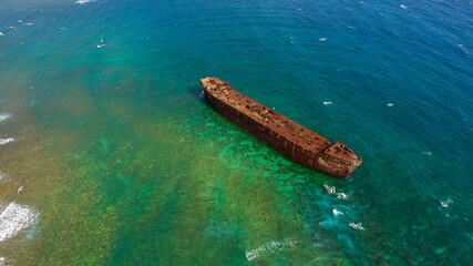 Aeria view of Shipwreck Beach，kaiolohia, Lanai island, Hawaii