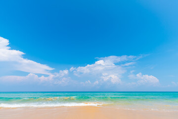Fototapeta na wymiar Sea wave on white sand beach summer vacation concept