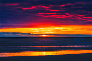 Fototapeta na wymiar Colorful Sunset Ocean Canon Beach Oregon