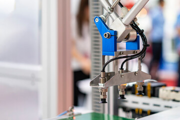 high technology and precision robot arm and automatic vacuum or suction cup for pick & place or transportation material goods or product of manufacturing process in industrial
