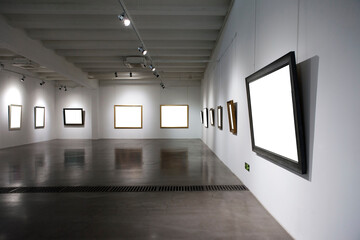 A blank picture frame in the exhibition room 