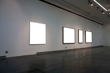 A blank picture frame in the exhibition room