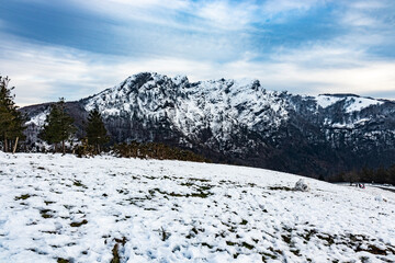 Peñas de Aia nevado