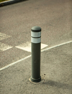 reflex pillar at the street