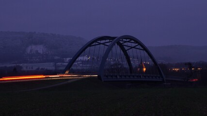 Fototapeta na wymiar Weserbrücke im Januar