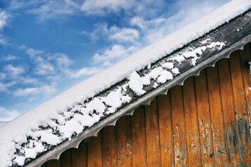 wind-ski on a roof with snow © Øyvind