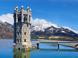 Torre Santillana