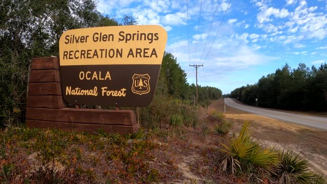 Entrance of the Silver Glen Recreation Area 