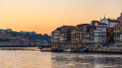 Fototapeta na wymiar Porto Sunset