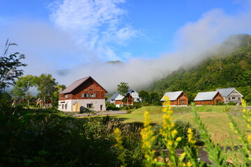 避暑地銀山平のログハウス村 © tqmnk924