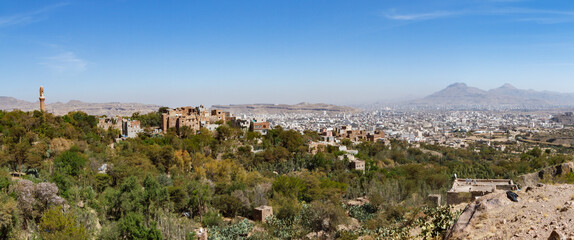 Fototapeta na wymiar Panoramic view of Sana'a city from hilltop in Yemen