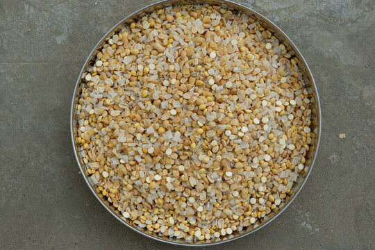 Yellu in a plate for the festival of Sankranti
