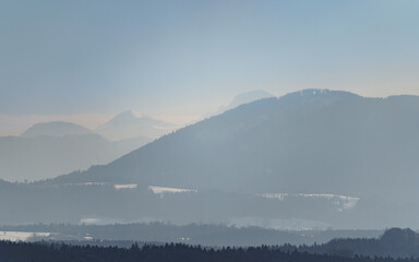 Fototapeta na wymiar Winter view with mist