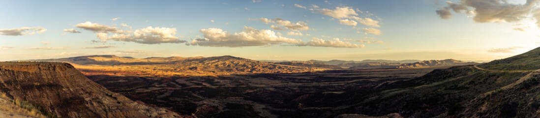 Fototapeta na wymiar Panorama view of valley in american nature at sunset