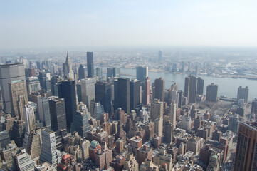 Vista panoramica de los edificios y rascacielos emblemáticos de Manhattan (Nueva York). Estados Unidos de America